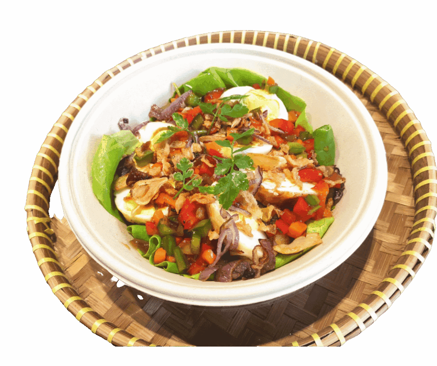 Traditioneel Thais gerecht Kai Loog Keuy met verse groenten en kip.