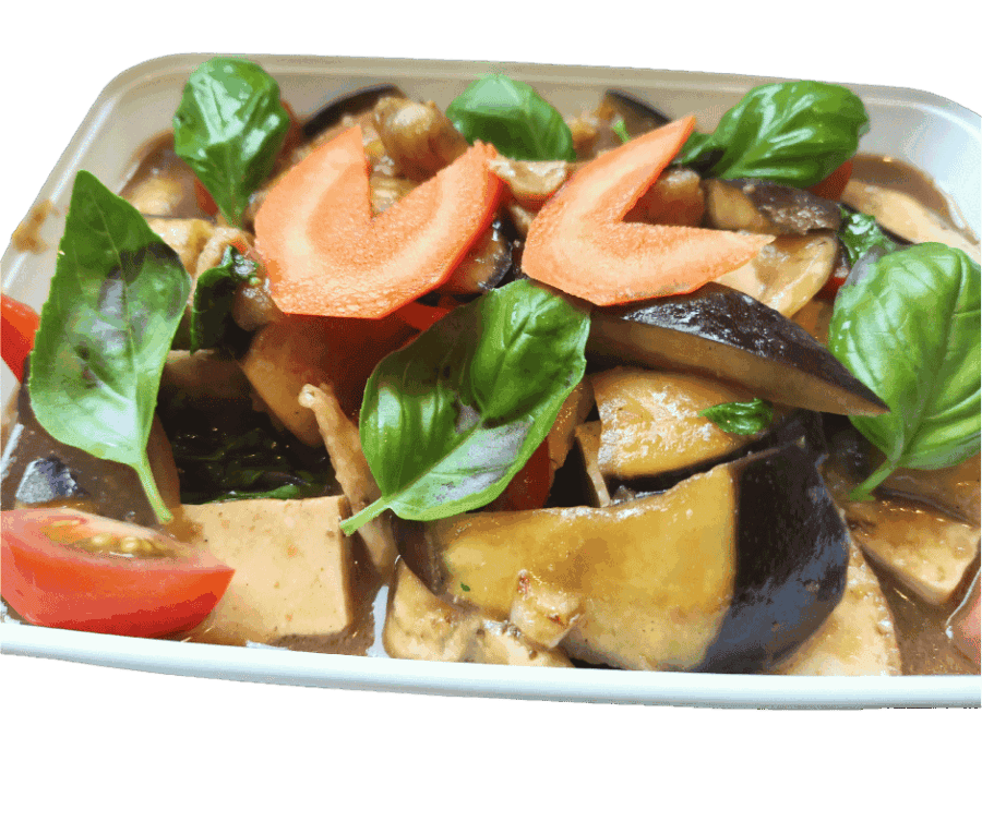 Gegrilde groenten met basilicum en tomaat, vers en smakelijk.